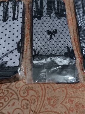 Black Lace Gloves with Deffernt Accents OS